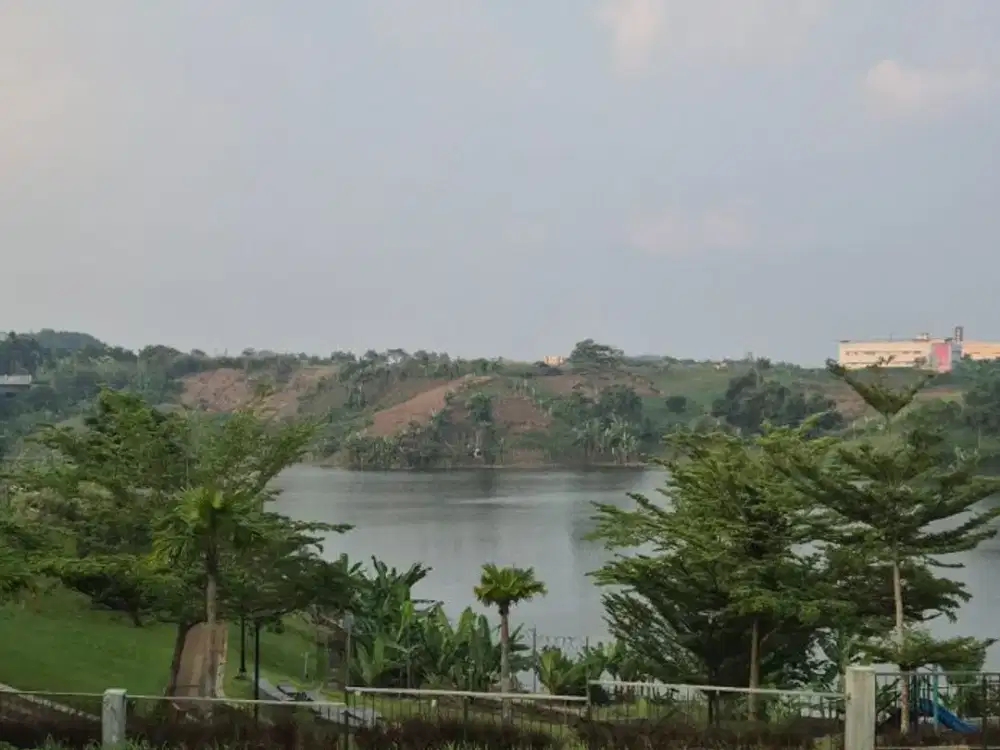 Dapat View Danau, Kavling Siap Bangun Berlokasi DItatar Premium, Kota Baru Parahyangan, Bandung