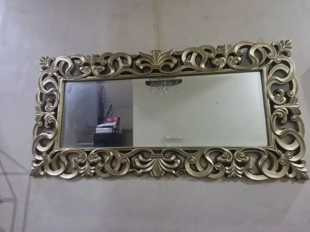 Kaca estetik gold
