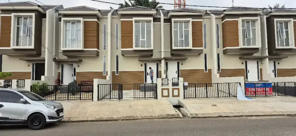 Rumah 2 lantai 10jt all in,.rumah usaha lokasi di boulevard villa Dago