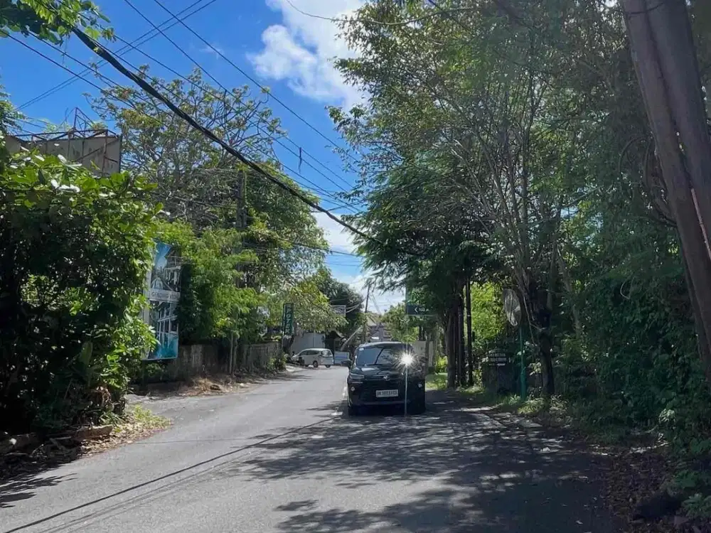 Dijual lahan eksklusif di jalan utama Karang Mas Jimbaran