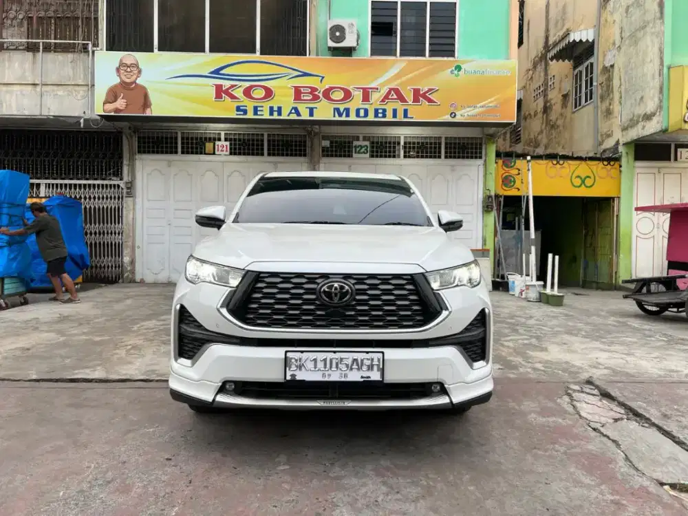 Odo 1500. Toyota Innova zenix Q hybrid modelista 2025