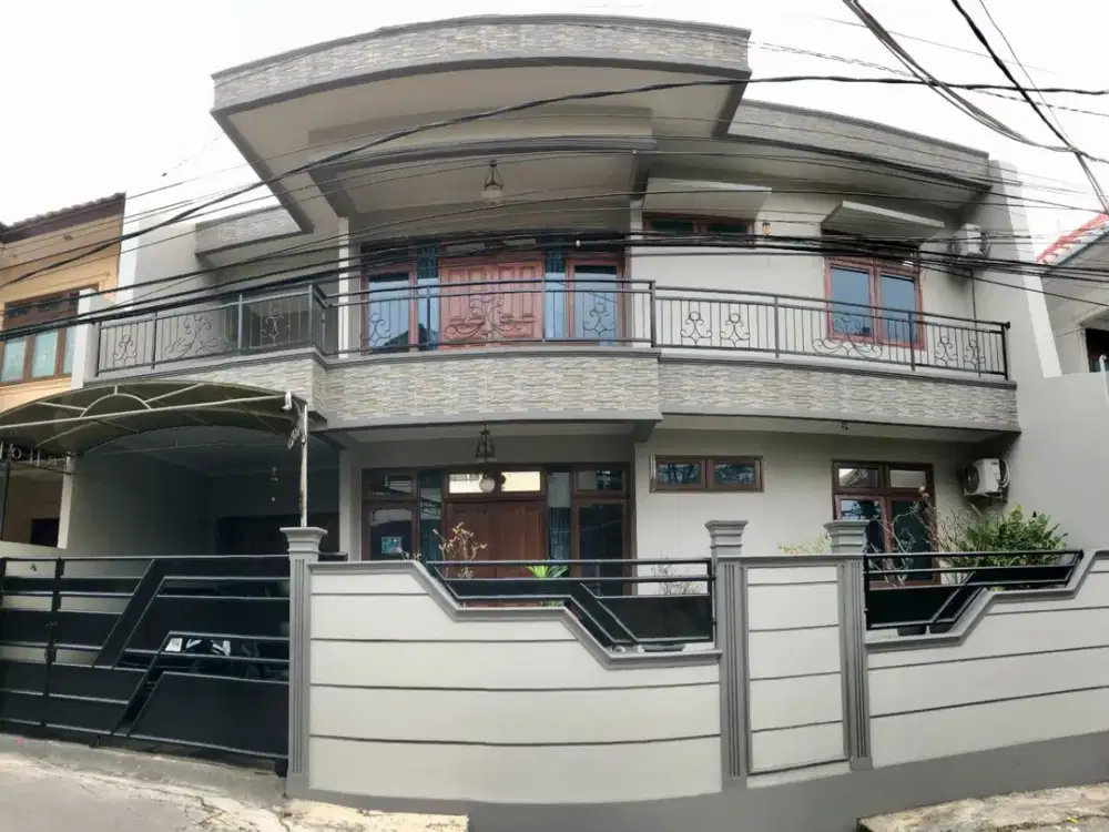 Rumah Luas Siap Huni di jati cempaka Bekasi