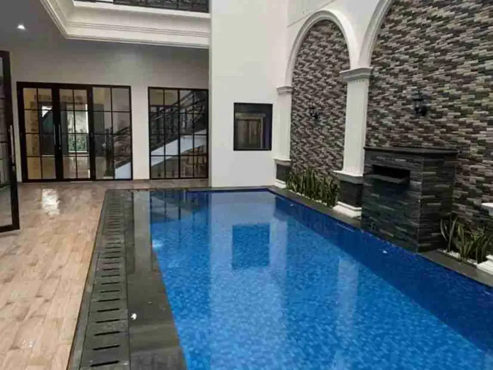 RUMAH AMERICAN CLASSIC DIJUAL DI CIPETE FASILITAS KOLAM RENANG DAN LIFT