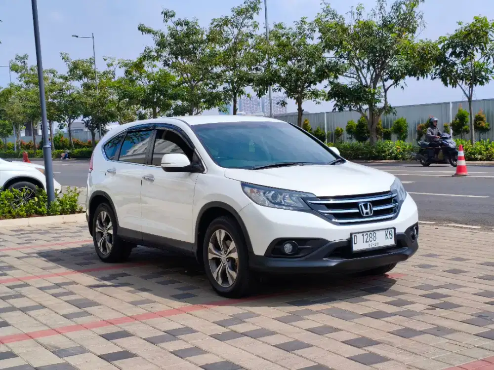 Dp 25jt - Honda CRV 2.4 Matic 2013 warna putih
