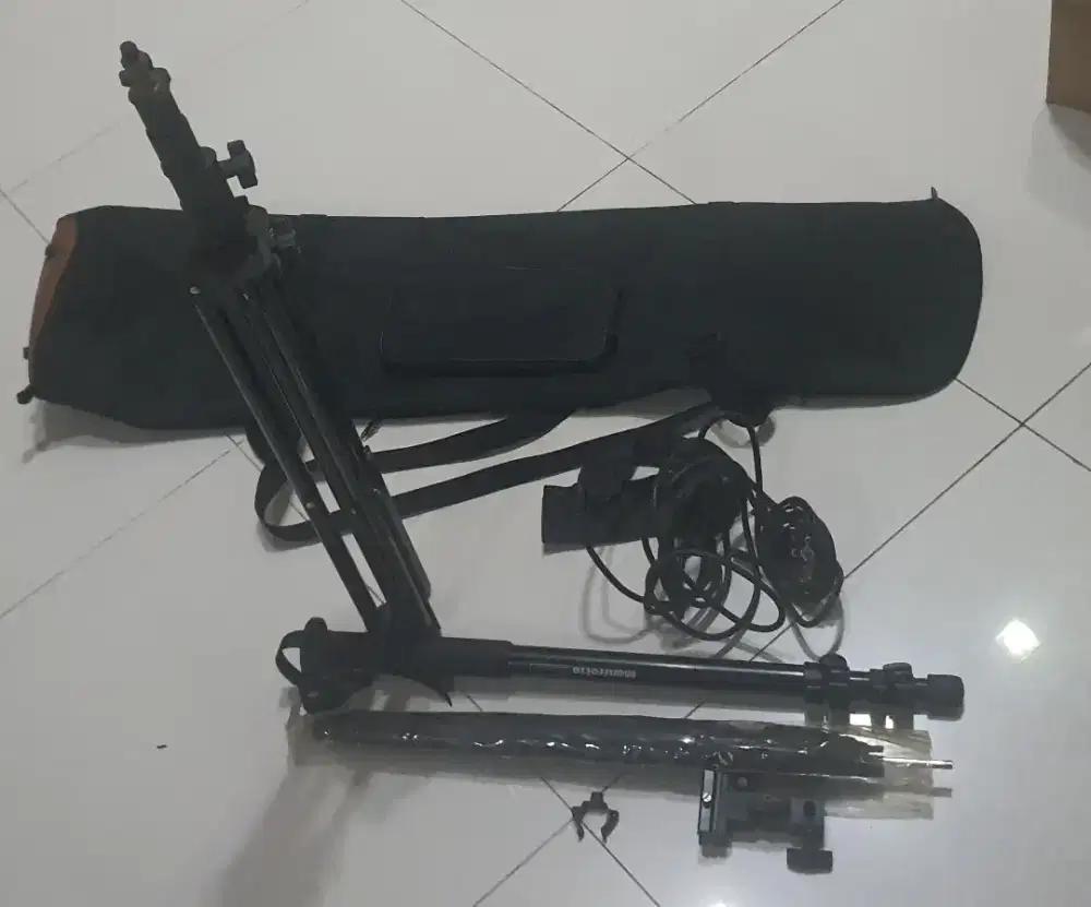 TRIPOD MANFROTTO LIGHT STAND 679B
