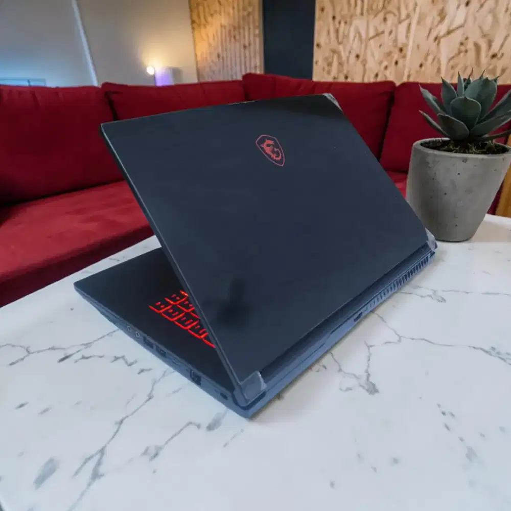Laptop MSI Thin 15 RAM 8Gb SSD 512GB Original DUAL VGA Nvidia RTX 3050