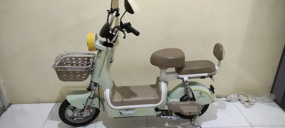 Sepeda listrik merk  e-nine