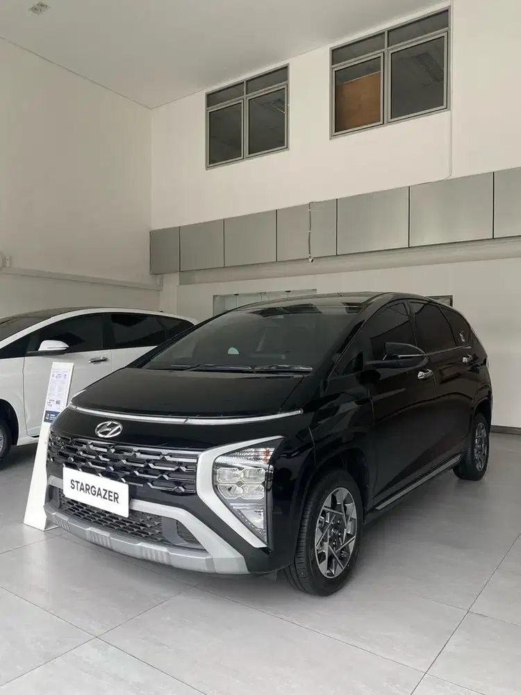 hyundai stargazer special price