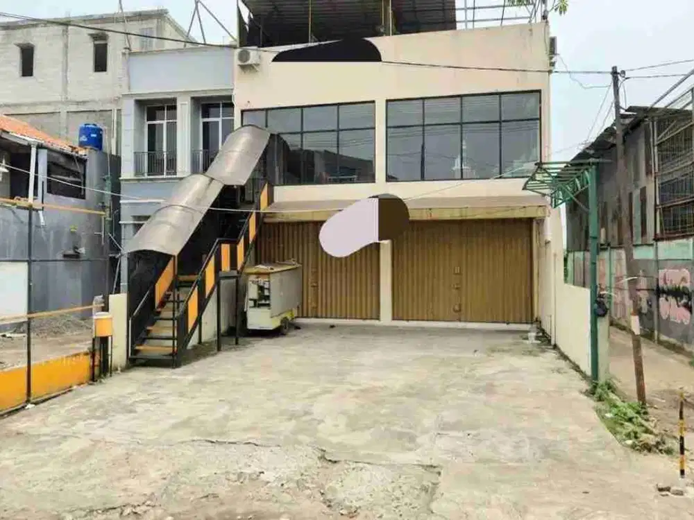 RUKO GANDENG RAMAI !! 2,5 Lantai Disewakan di Limo Depok
