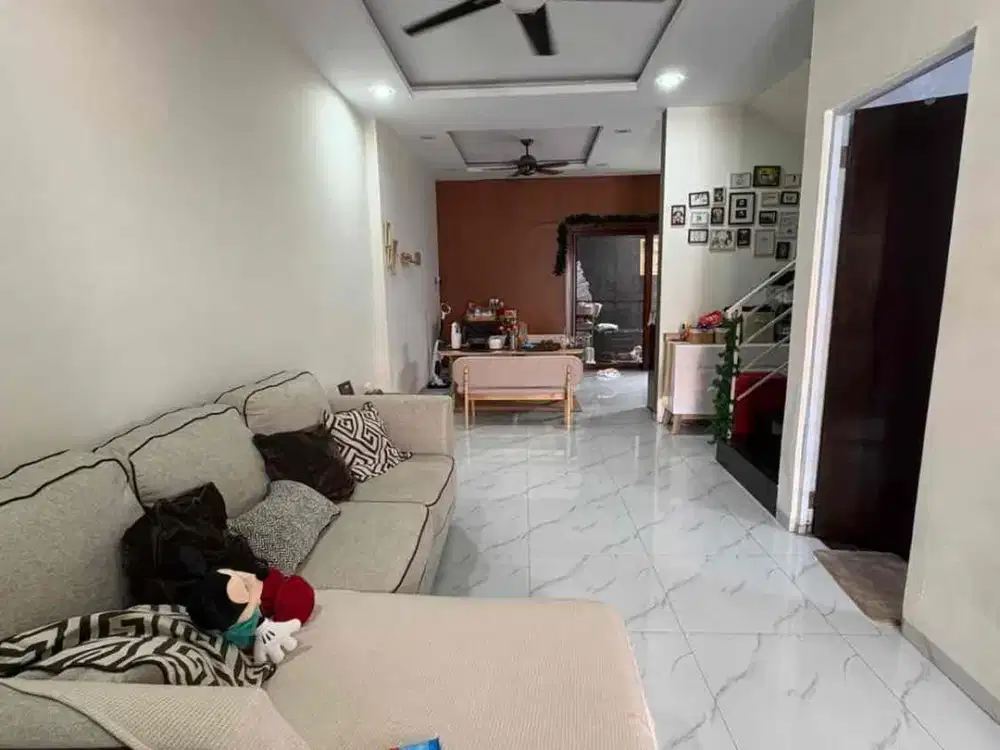 DIJUAL RUMAH SEMI FURNISH VILLA BUKIT INDAH MEWAH CAKEP