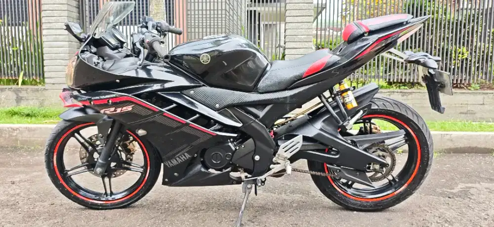 Yamaha R15 V2 Tahun 2015