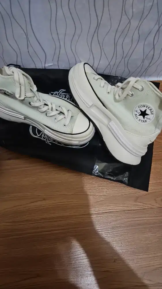 Sepatu Converse Wanita Size 39