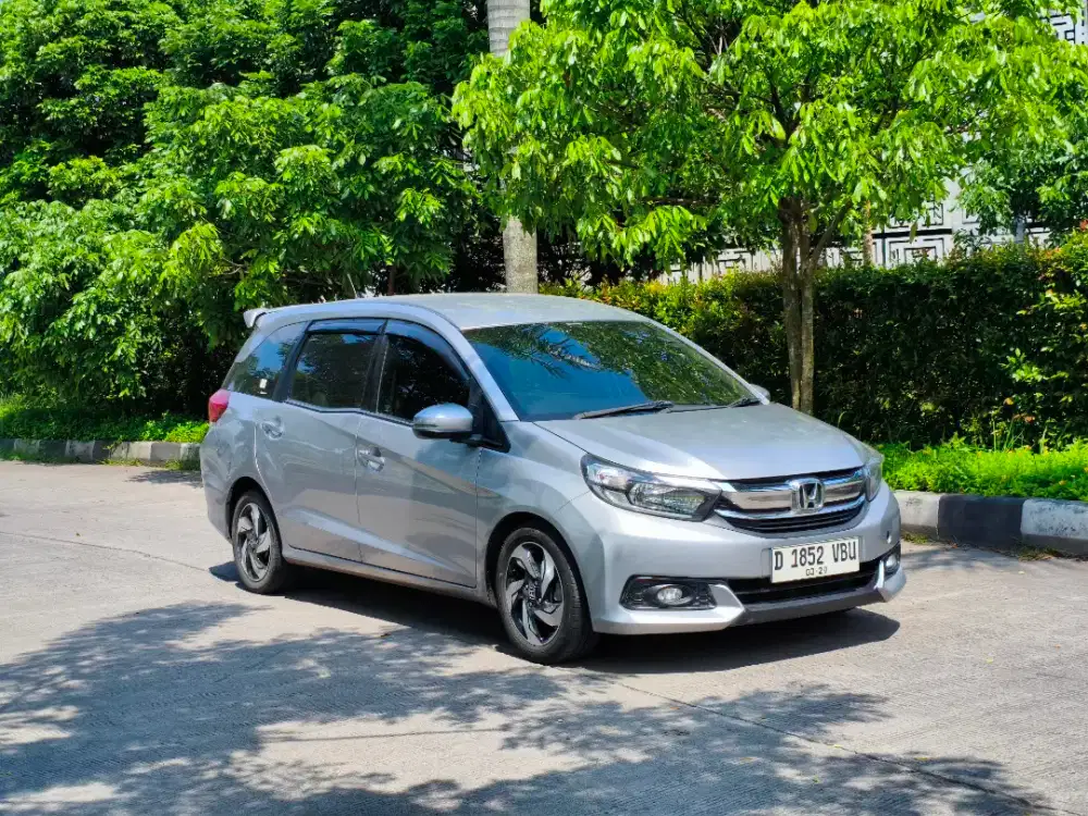 Dp 9jt - Honda Mobilio E Matic 2019 warna silver