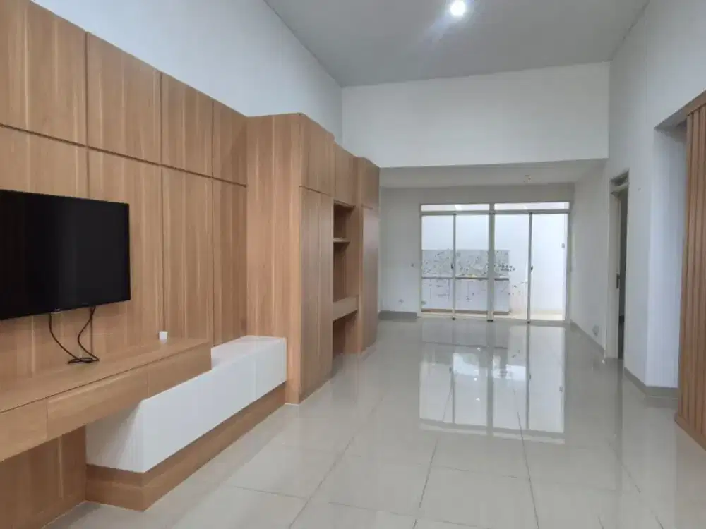 Anti Ribet! For Rent Hunian Nyaman Siap Huni, sudah Semi Furnish, di Kota Baru Parahyangan, Bandung
