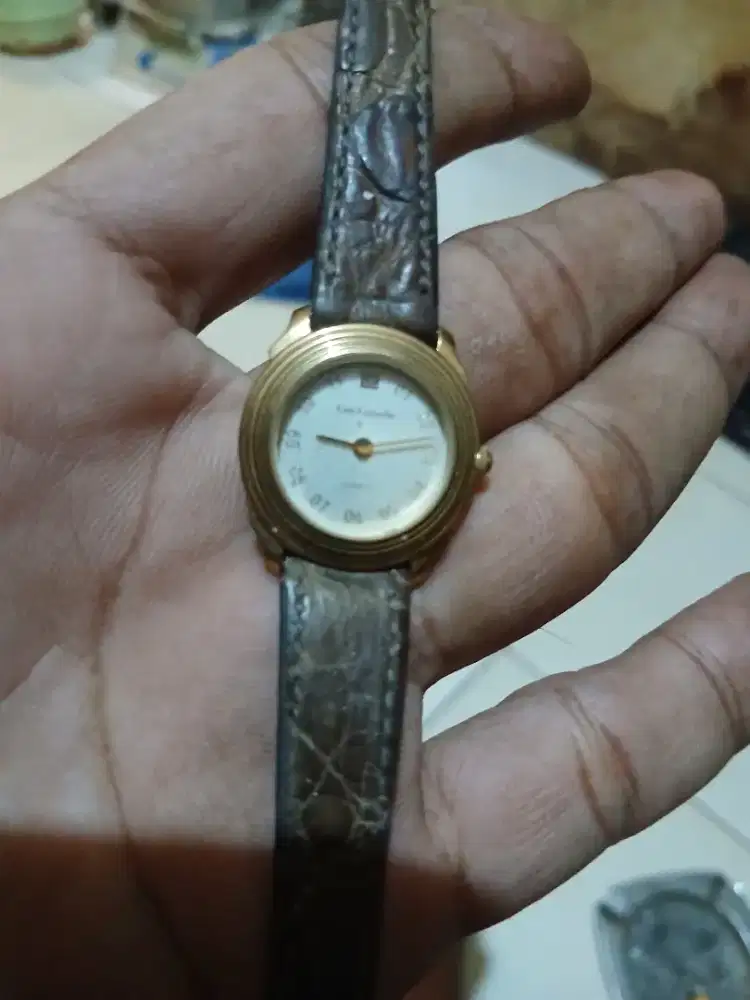 Guy Laroche women's quartz wristwatch kode 11 0540