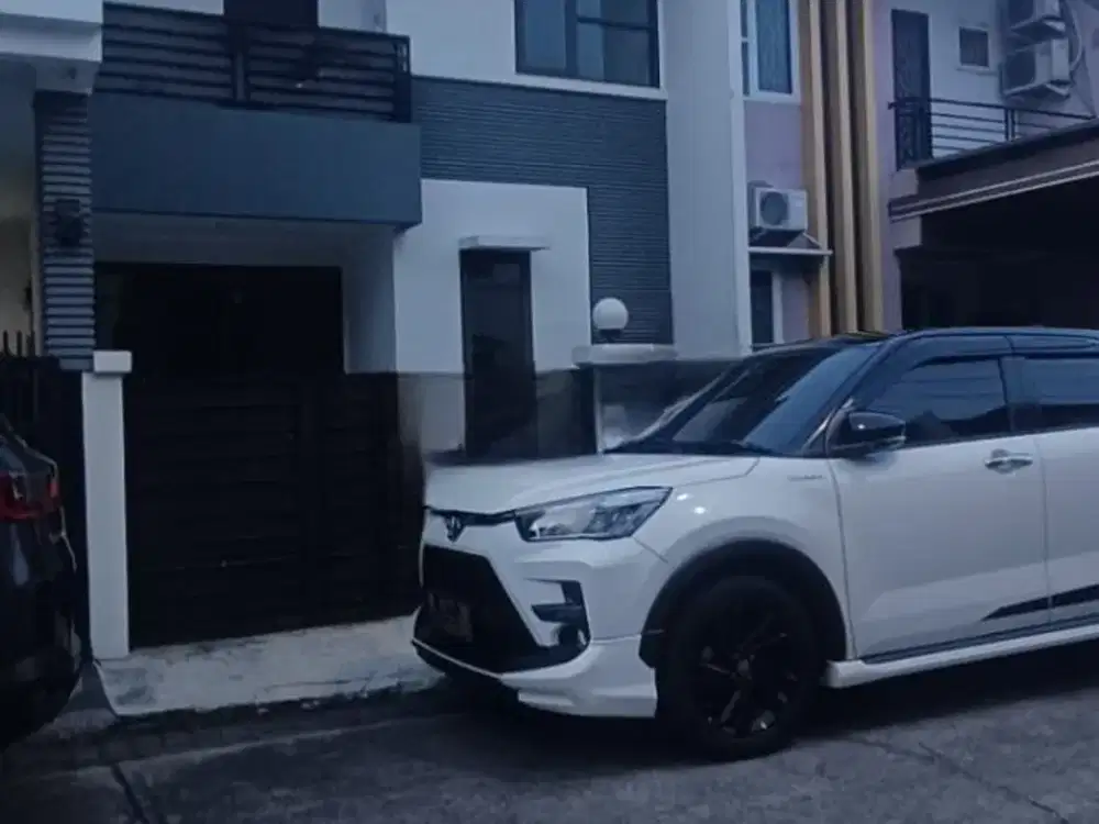Rumah Gading Arcadia Kelapa Gading 6x15m 2 lantai, jalan 3 mobil