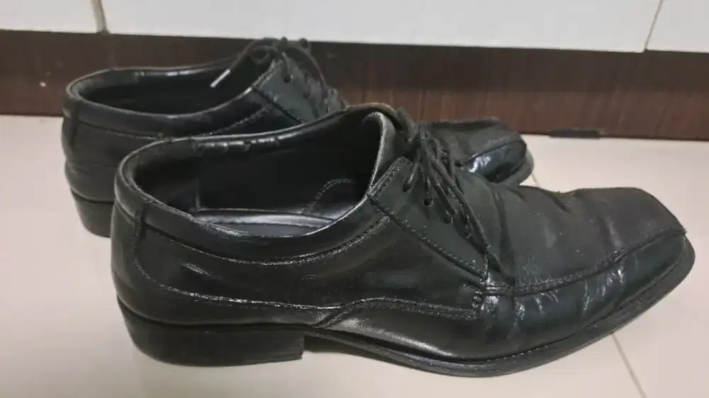 Sepatu formal donatello