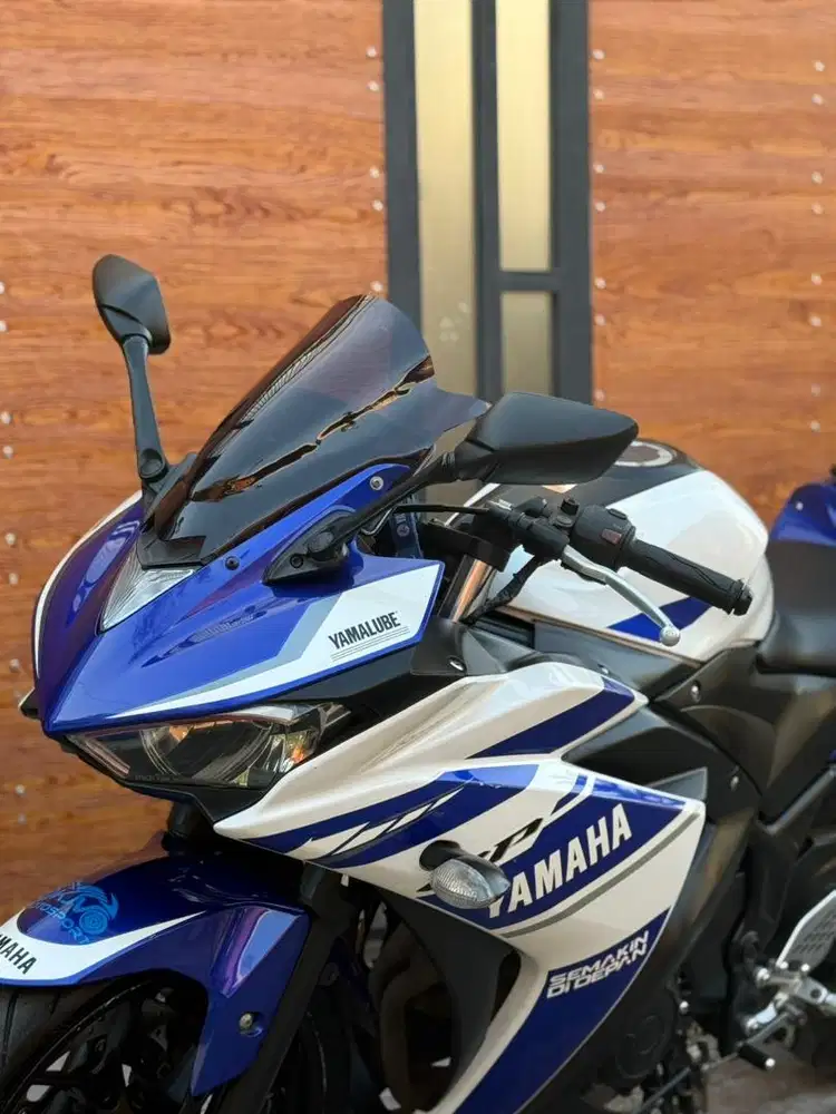 R25 2014 plat aa istimewa