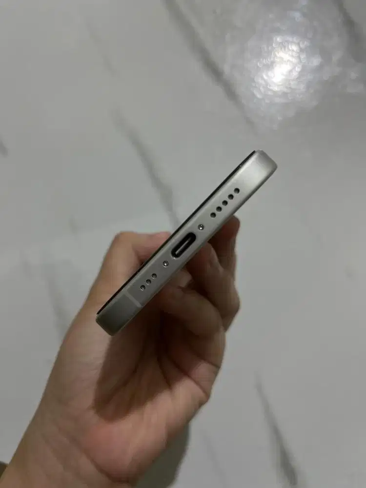 Dijual!! Iphone 16 128 white second like new