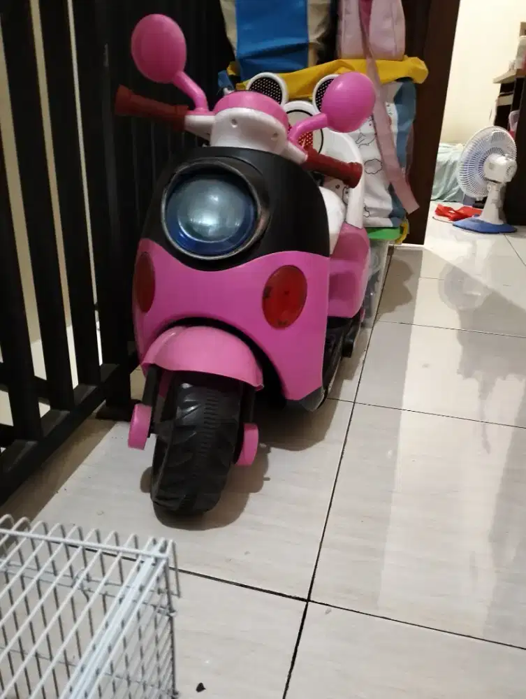 Motor aki  mainan anak