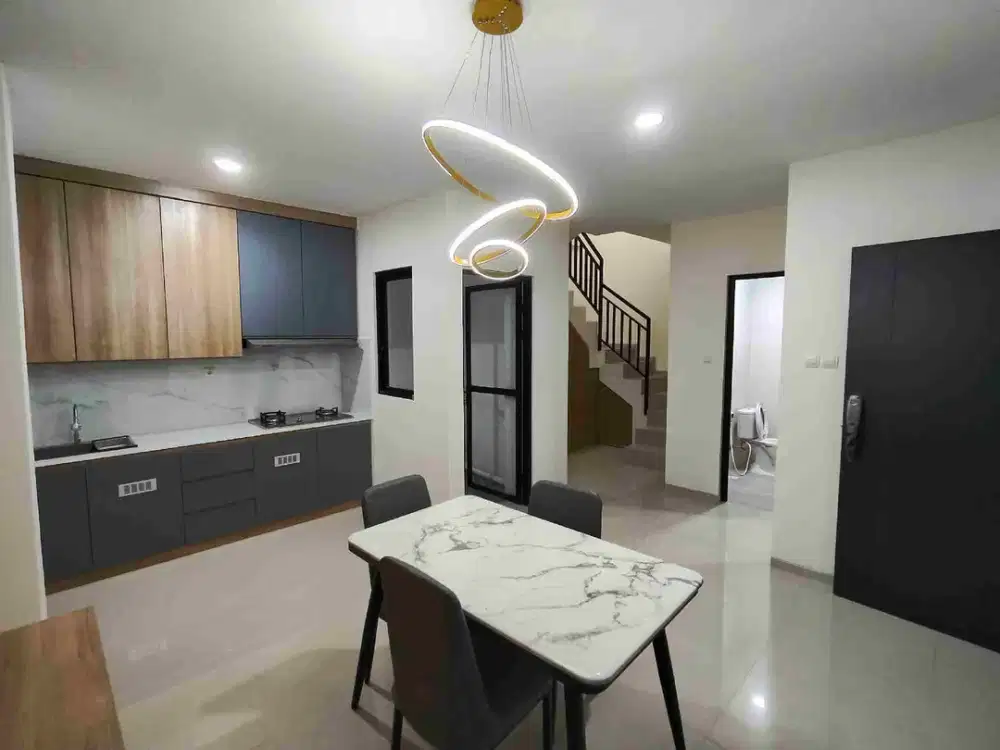 Disewakan rumah semi furnish Grand Eastern, eastern park Surabaya timur