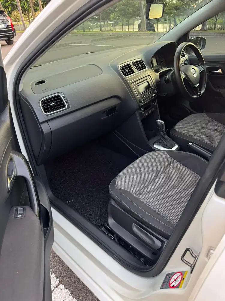 Volkswagen Polo 2016 Bensin