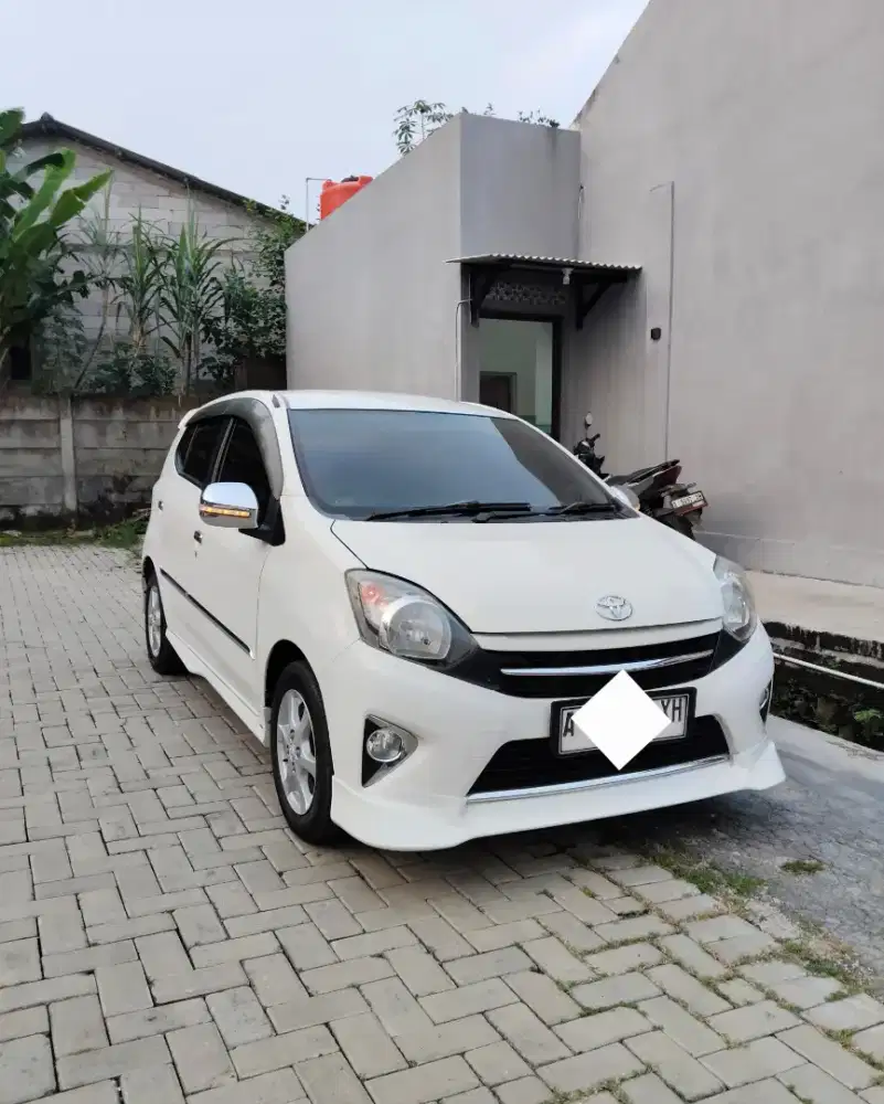 AGYA TRD 2014  ( warna putih)