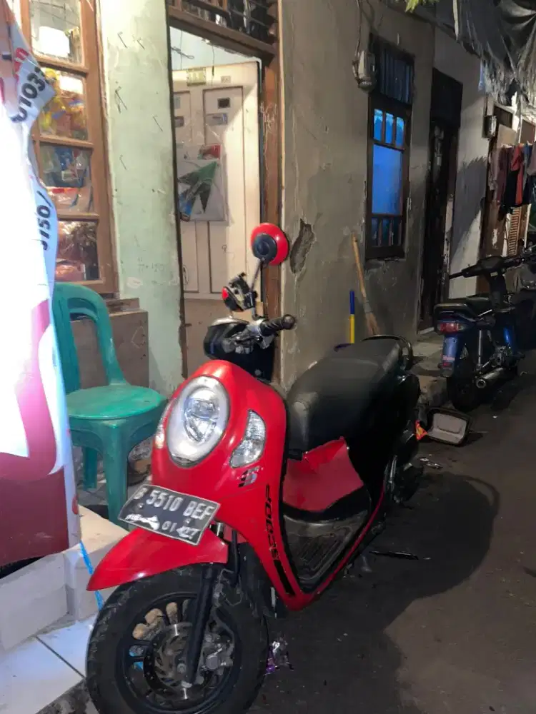 Di jual motor Scoopy