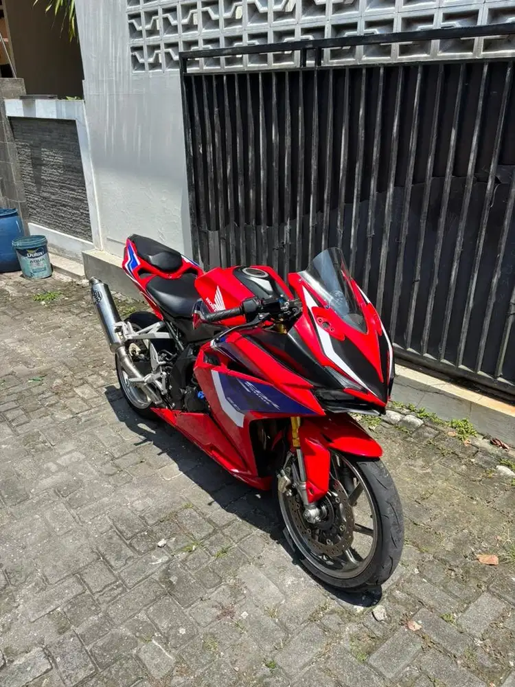CBR 250RR Tri Color sp qs 2021