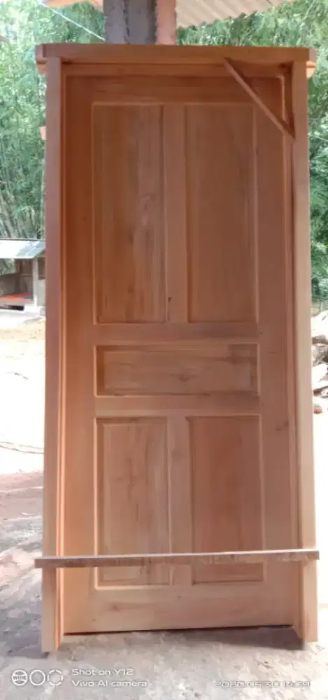 di juwal kusen pintu 1 set