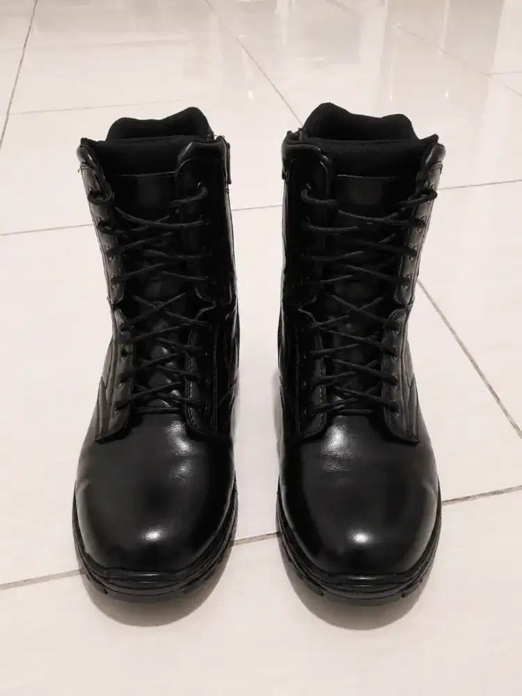 Sepatu pdl size 45