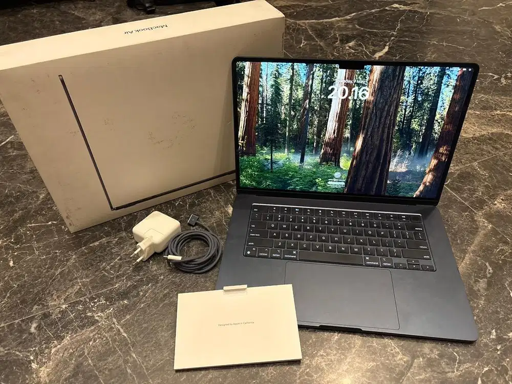 Macbook Air 15 Inc 8GB SSD 512GB