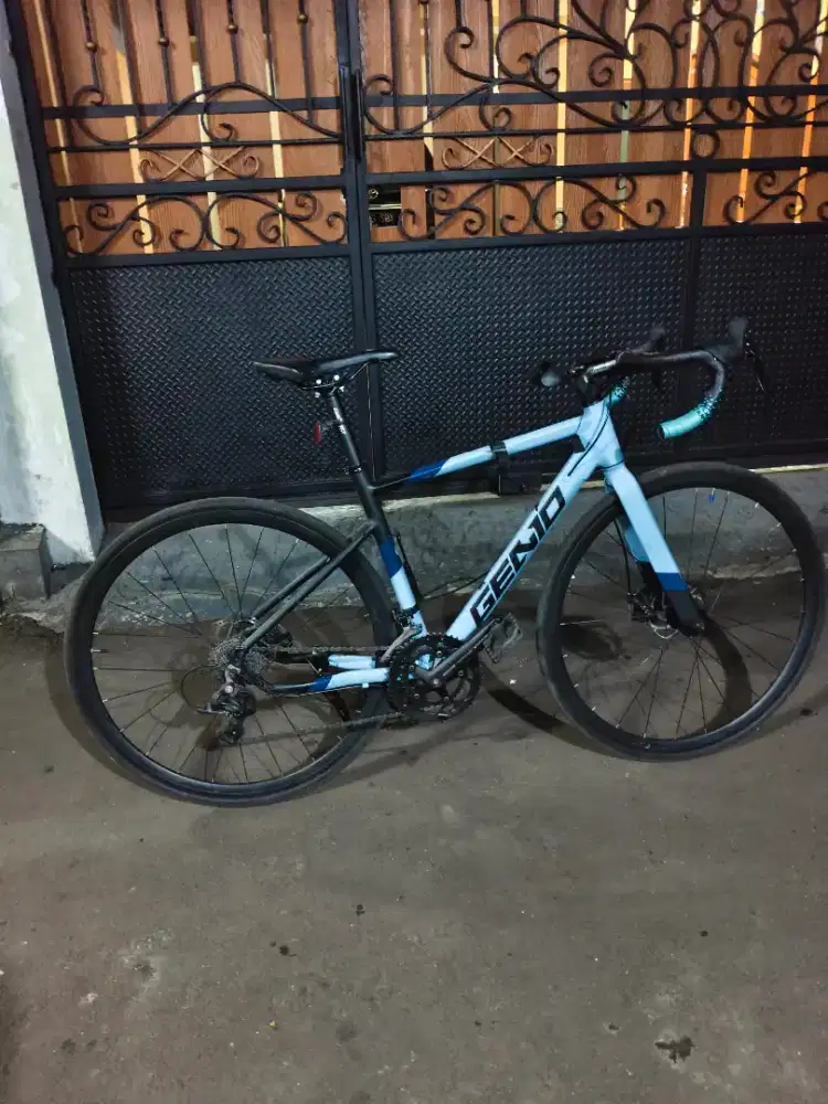 Roadbike Genio Breaker