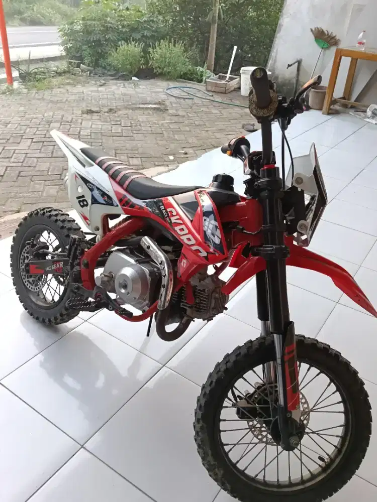 Di jual cepat! Motor trail anak 100 cc