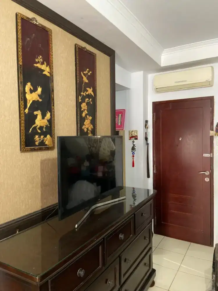 Pajangan Apartemen Mediterania