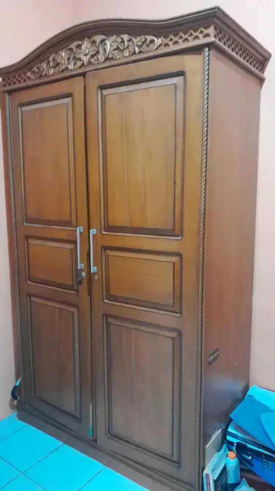 Lemari kayu jati aseli