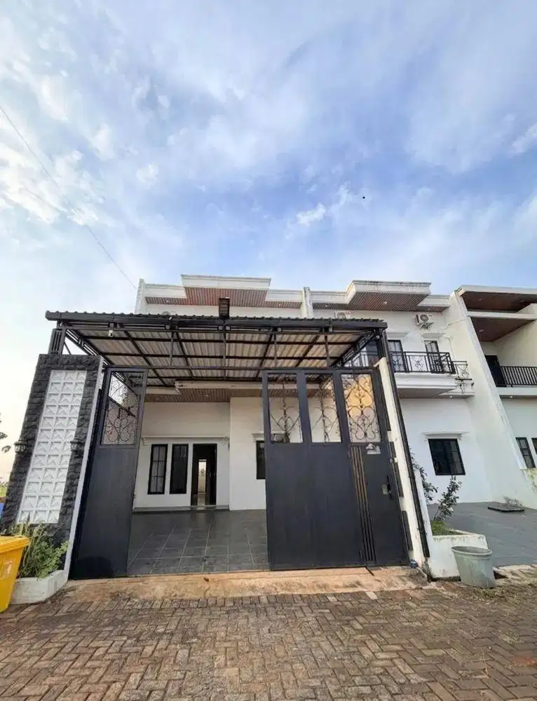 Rumah Mewah bomus Ac di mangunharno tembalang
