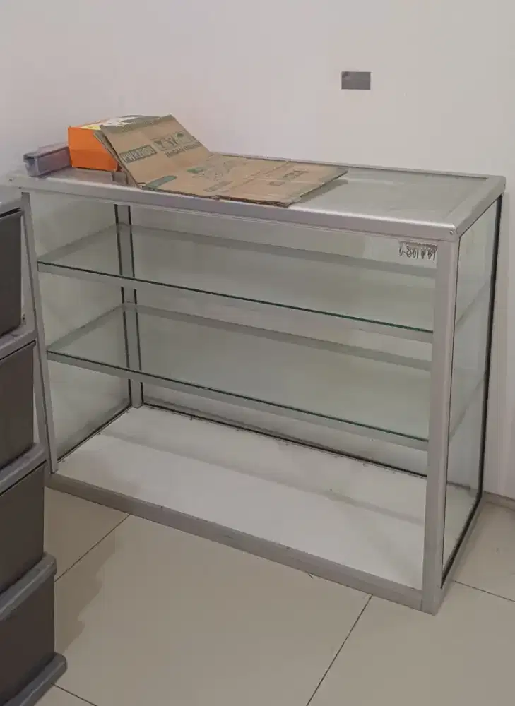Etalase baru, buat dagang