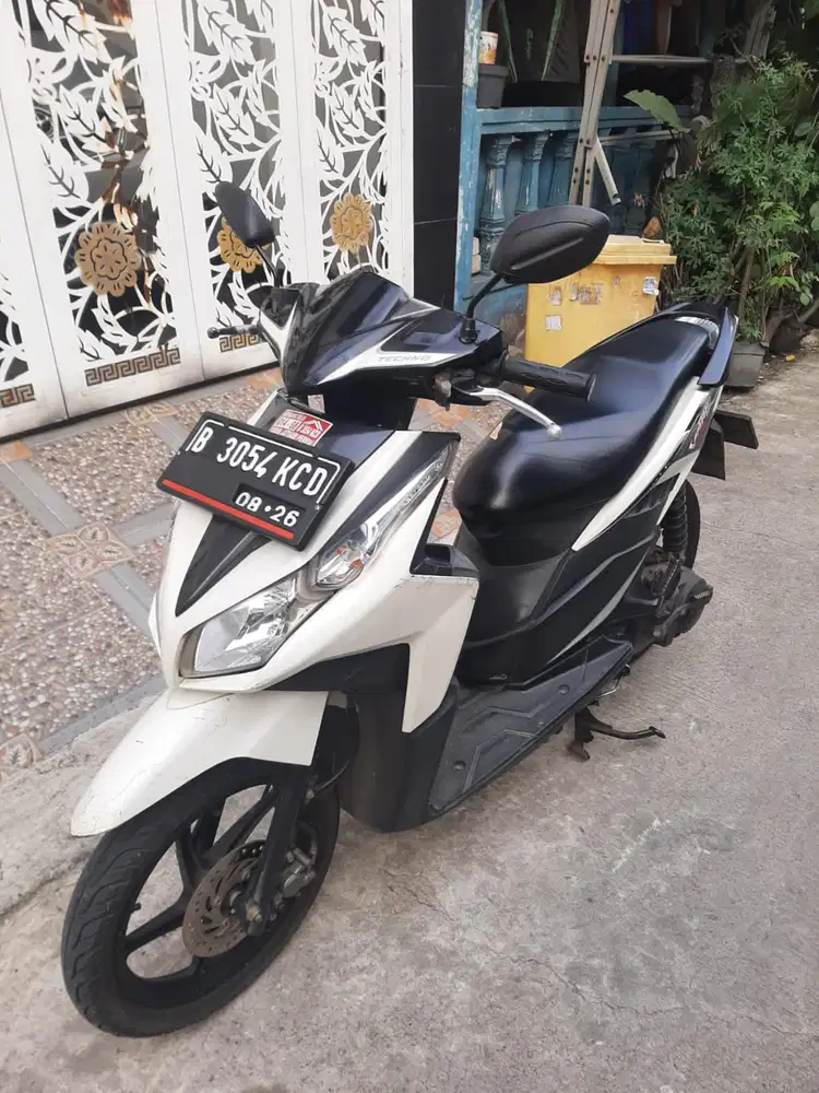 Honda Vario Techno 2011 ss lengkap mesin bagus pajak hidup KM 36 Ribu