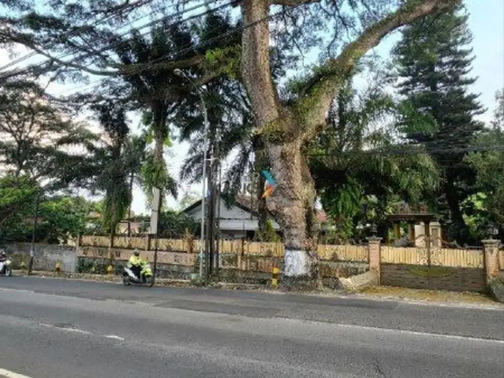 Dijual Rumah Villa Siap Huni dengan Private Pool di Poros Jalan Ir Soekarno, Dadaprejo Junrejo Batu