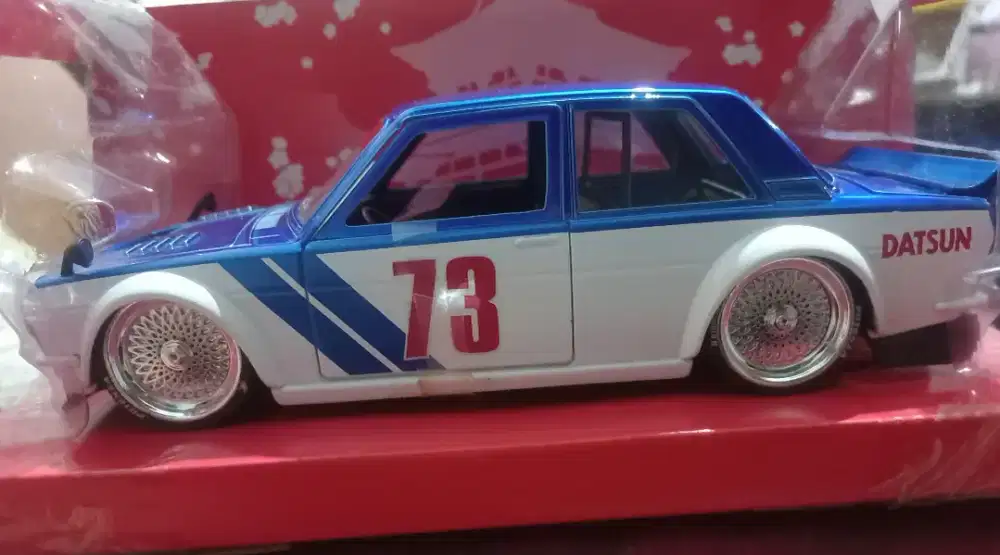 Diecast belum pernah dibuka dari baru