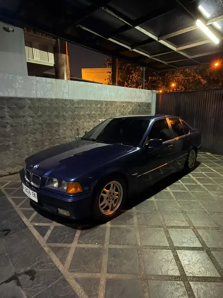 BMW 320i 1995 Bensin