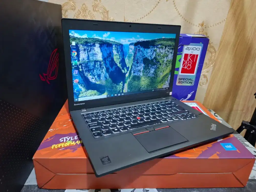 DiJual Laptop Lenovo Thinkpad T450 Core i5 5300U Ram 8/256 Siap Pakai