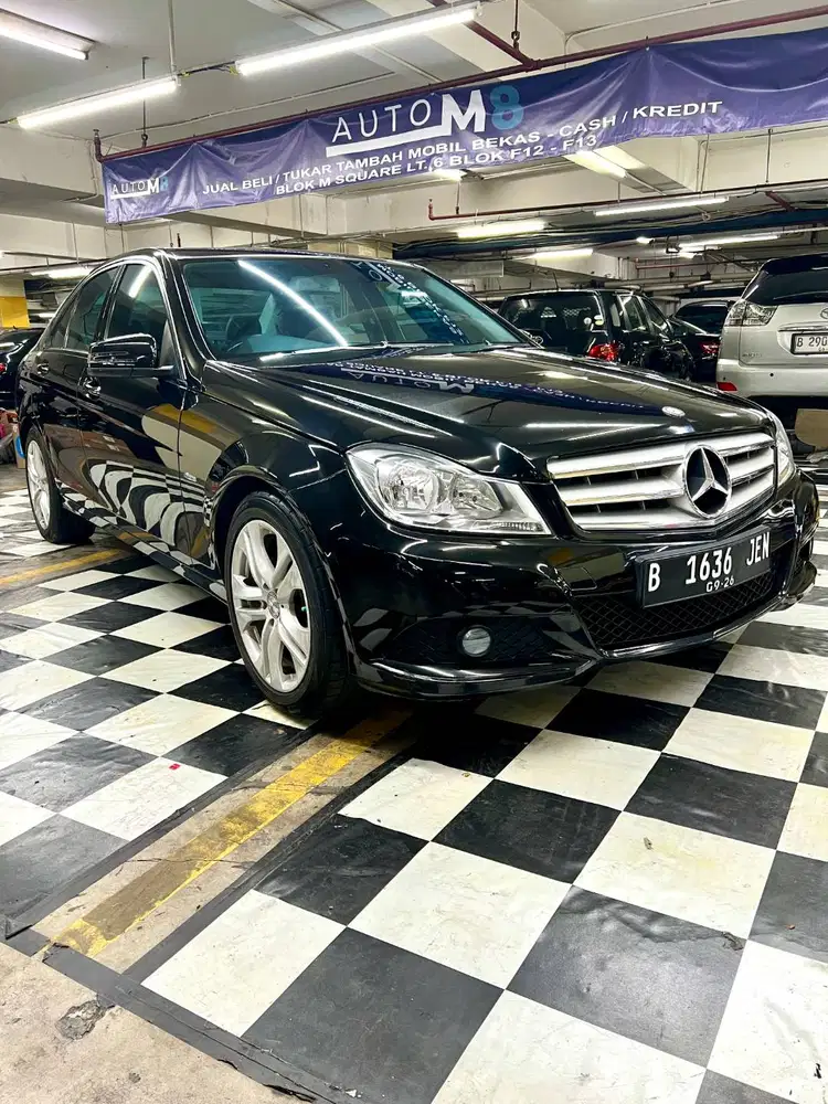 Mercedes Benz C200 CGI (W204) 2012