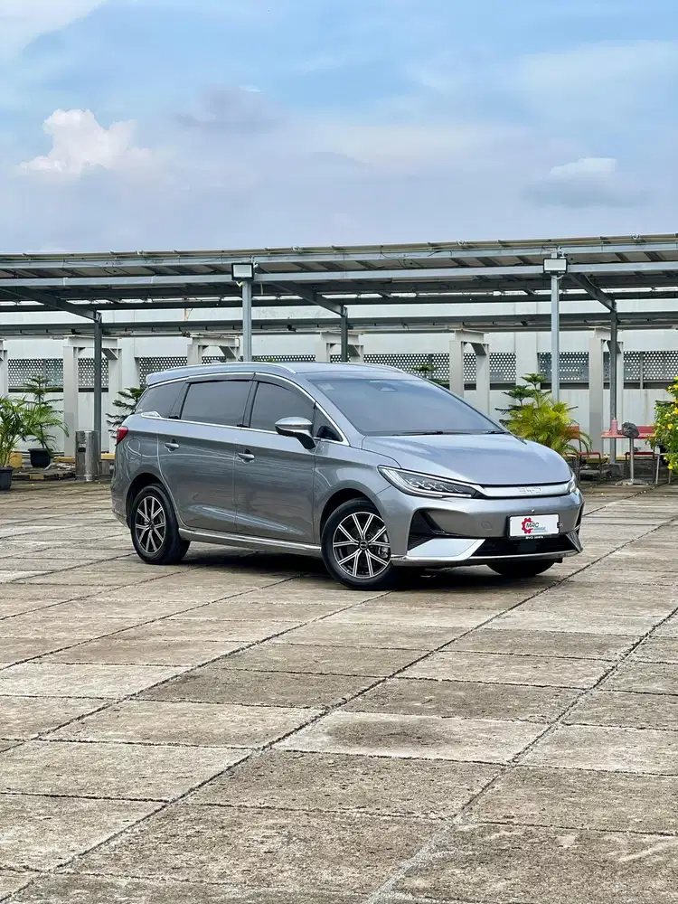 BYD M6 Superior 7 Seater 2024/2025