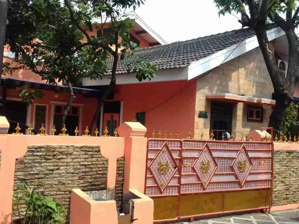 Rumah besar 2 lantai