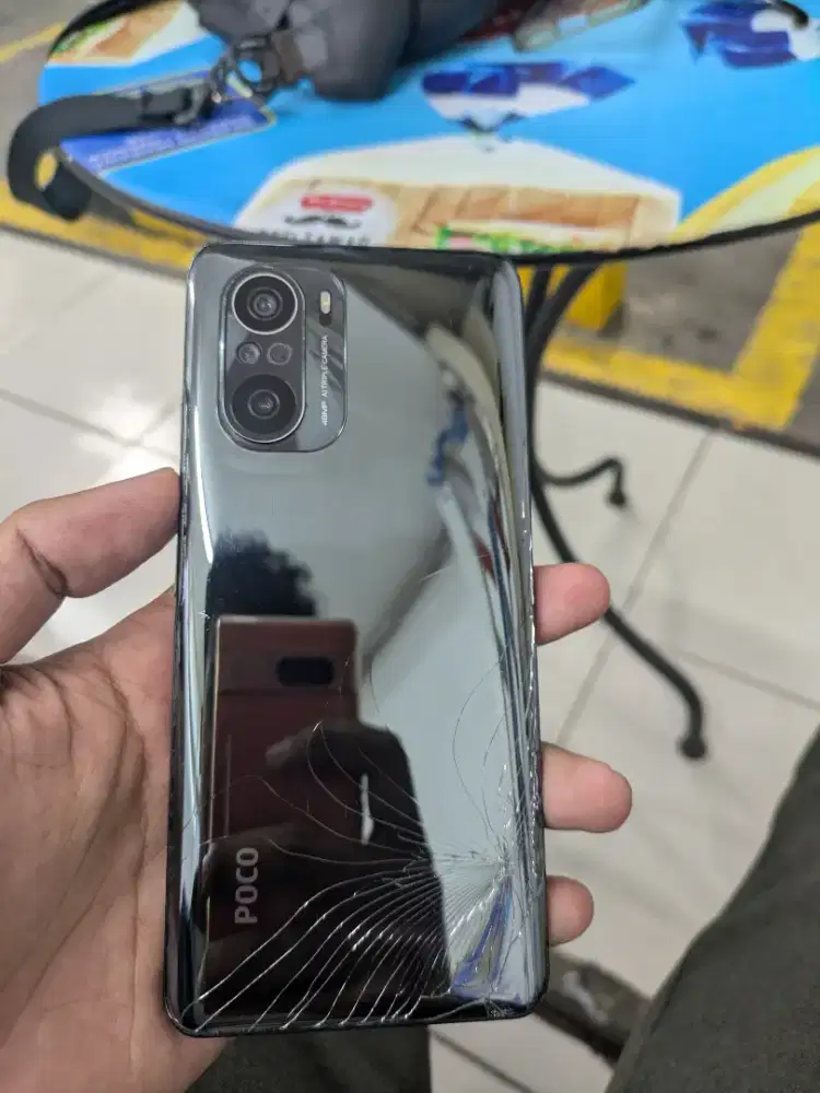 Poco F3 6/128 Minus Layar