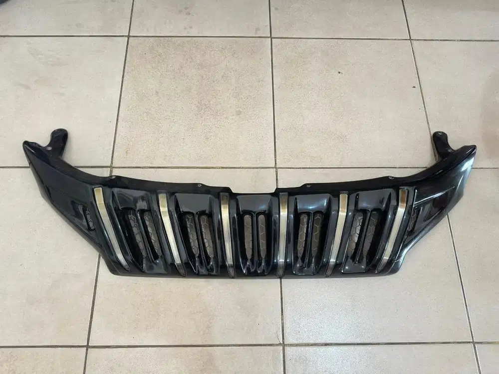 Grill Ram Xpander Sporty Mulus