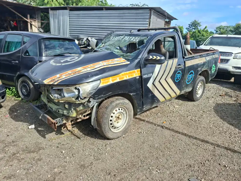 Jual ex laka toyota hilux 2017 ss kumplit
