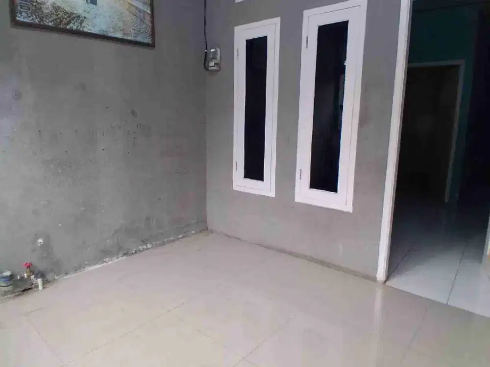 DI JUAL RUMAH PERUMNAS BAGI DUA SIAP HUNI DI DEPOK 2 TENGAH